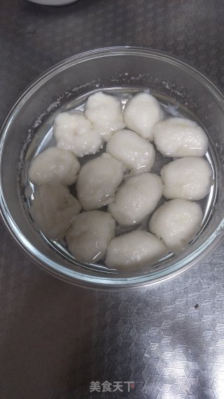 自己做鱼丸。的做法步骤：4