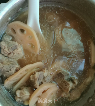 筒骨藕汤的做法步骤：5