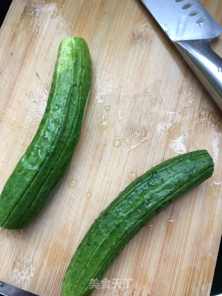 青瓜炒肉片的做法步骤：1