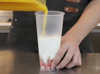 喜茶同款-莓莓芒果甘露的做法步骤：7