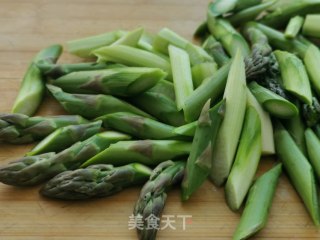 芦笋牛柳的做法步骤：2