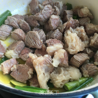 番茄牛肉炖红萝卜的做法步骤：7