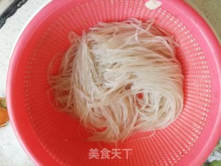 粉丝炒豆芽的做法步骤：4