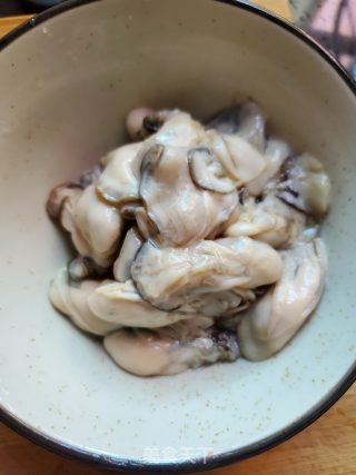 烙生蚝鸡蛋饼的做法步骤：5
