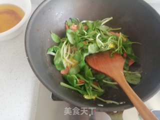三鲜炒面的做法步骤：4