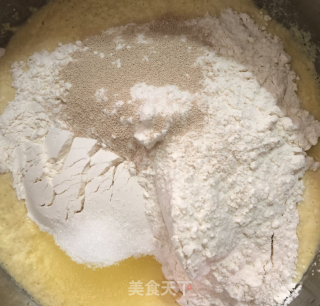玉米窝窝头和玉米馅饼的做法步骤：3
