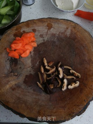 香菇烧油菜的做法步骤：2