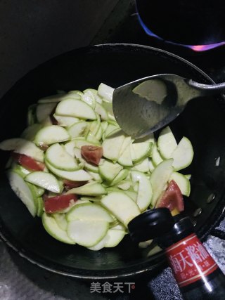 西红柿炒西葫芦的做法步骤：3