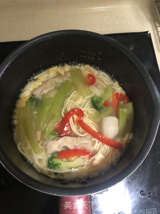 虾尾鸡油煎蛋面（边角料做大餐）的做法步骤：5