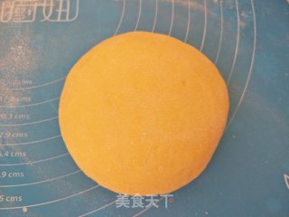 南瓜馒头的做法步骤：1