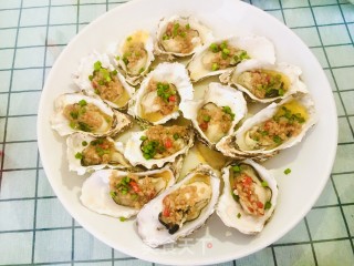 蒜蓉辣酱蒸生蚝的做法步骤：9