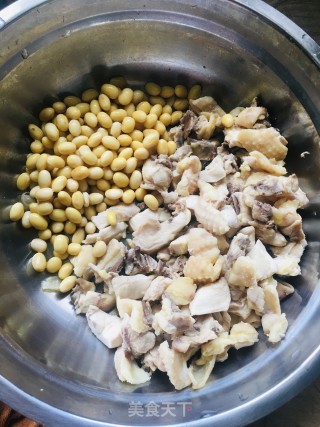 鸡肉香菇臊子面的做法步骤：1