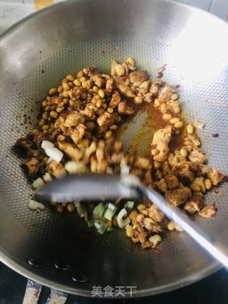 鸡肉香菇臊子面的做法步骤：6