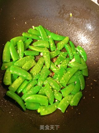 清炒甜豌豆的做法步骤：4