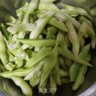 五花肉炖芸豆的做法步骤：2