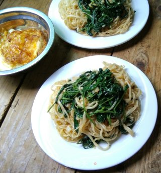 猪油空心菜叶炒面的做法步骤：7