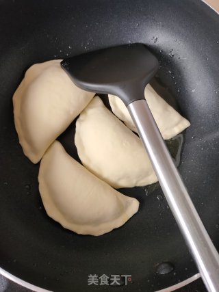 煎韭菜盒子的做法步骤：5
