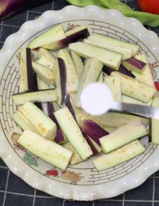 茄子炖豆腐的做法步骤：2