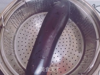 绝味茄子的做法步骤：1