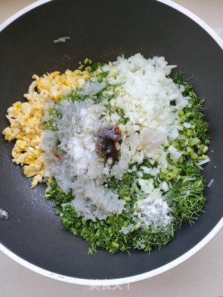 茴香粉条素馅饺子的做法步骤：7