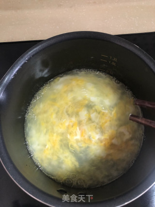 生菜蛋花汤的做法步骤：2