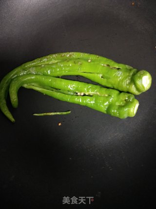 擂椒皮蛋的做法步骤：3