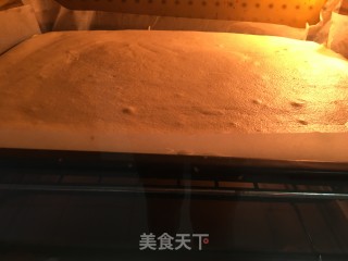 海盐芝士酱肉松卷的做法步骤：1