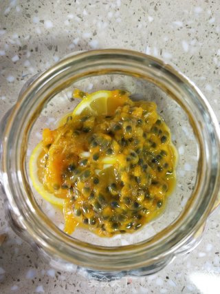 百香果蜂蜜柠檬汁的做法步骤：8