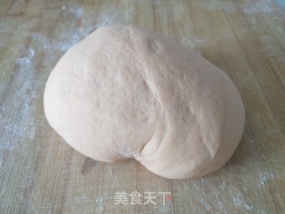 胡萝卜汁花卷的做法步骤：2