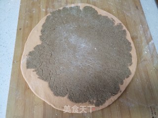 胡萝卜汁花卷的做法步骤：3