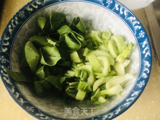 青菜汤的做法步骤：2