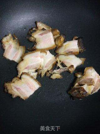 竹笋烧腊肉的做法步骤：3