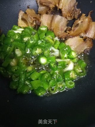 竹笋烧腊肉的做法步骤：4