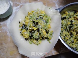 西葫芦鸡蛋馅饼的做法步骤：5