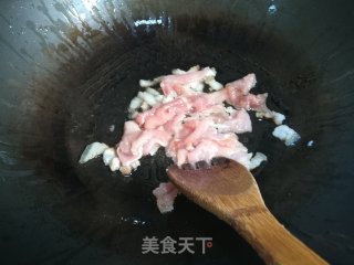 洋葱炒肉的做法步骤：2
