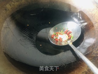 雪里蕻炒黄豆的做法步骤：4