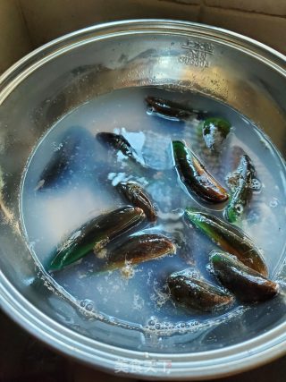 青口韭菜汤的做法步骤：2