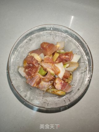 鸡肉蒸冬瓜的做法步骤：1