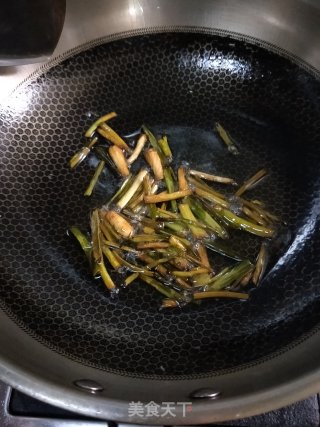 上海葱油拌面的做法步骤：3