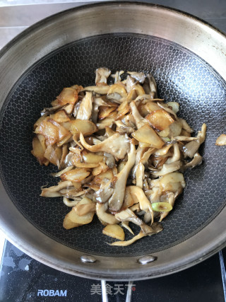 平菇土豆片的做法步骤：9