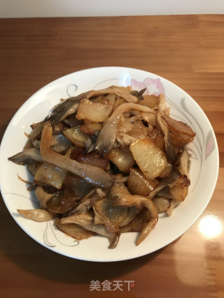 平菇土豆片的做法步骤：10