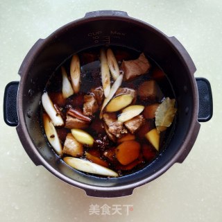 牛腩炖土豆的做法步骤：8