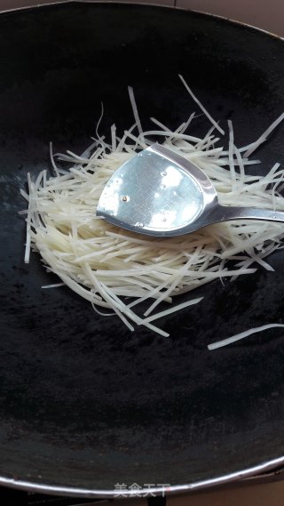 酸辣土豆丝的做法步骤：5