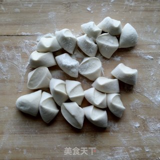 韭菜鸡蛋虾皮水煎包的做法步骤：13