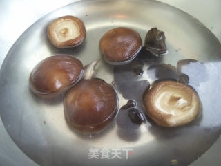 家庭版酸辣汤的做法步骤：2