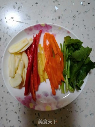 糖醋小黄花鱼的做法步骤：2