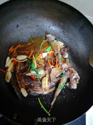 糖醋小黄花鱼的做法步骤：9