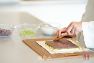 翠衣鼓鼓 清香扑面——山药豌豆卷的做法步骤：7