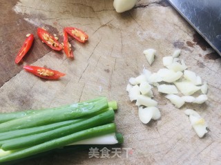 清炒菜花的做法步骤：2