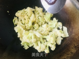清炒菜花的做法步骤：6